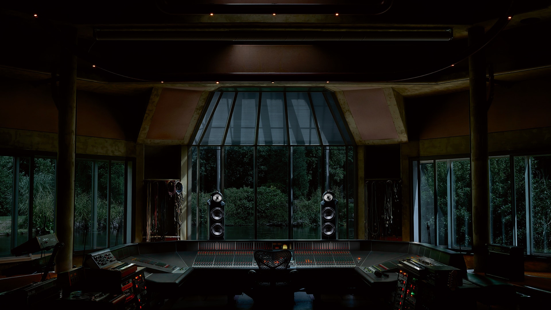 Bowers & Wilkins Car speakers