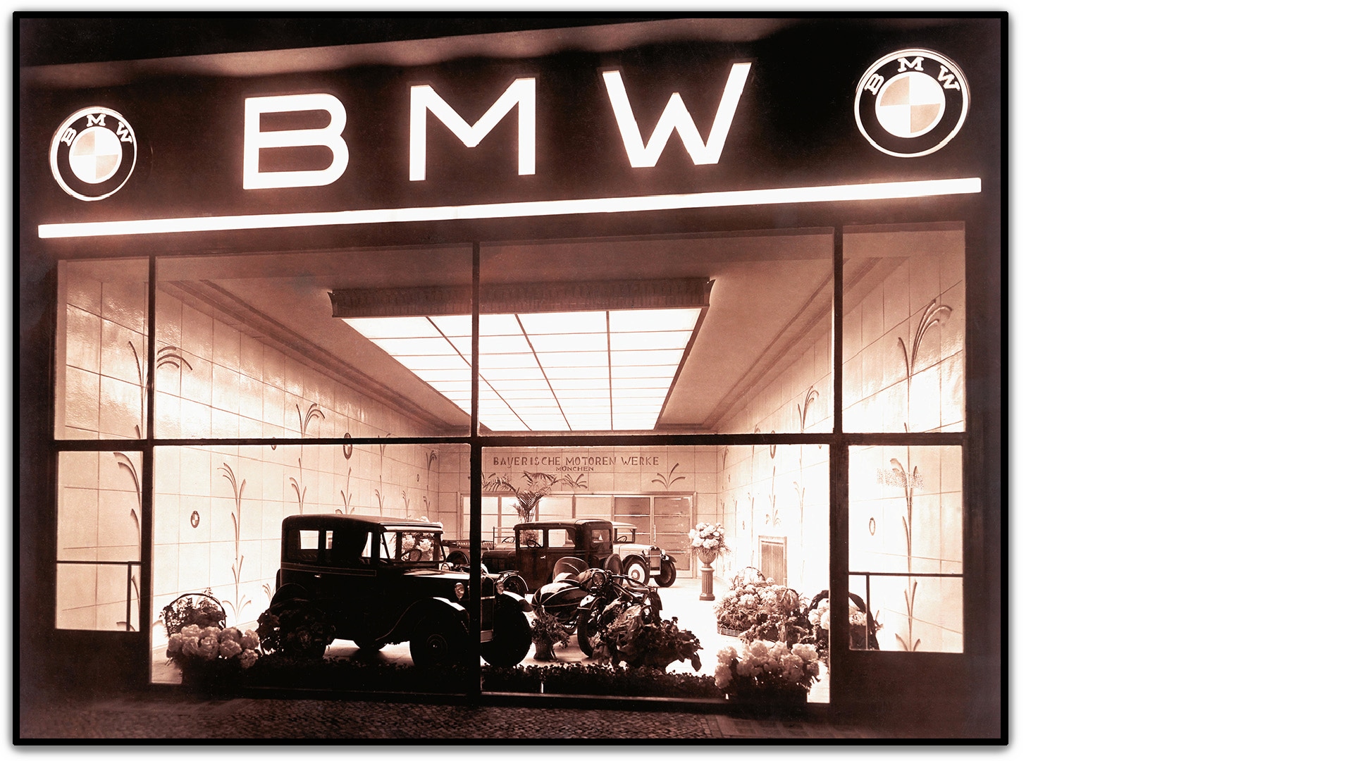 Bayerische Motoren Werke GmbH BMW AG showroom BMW history