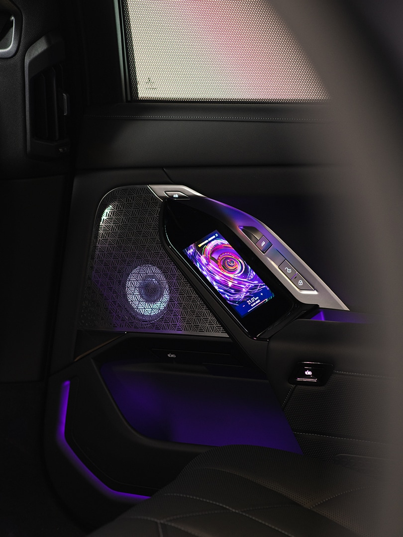 The integrated Touch Command Display is integrated into the rear doors of the BMW 7 Series.